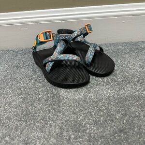 Chacos size 8
